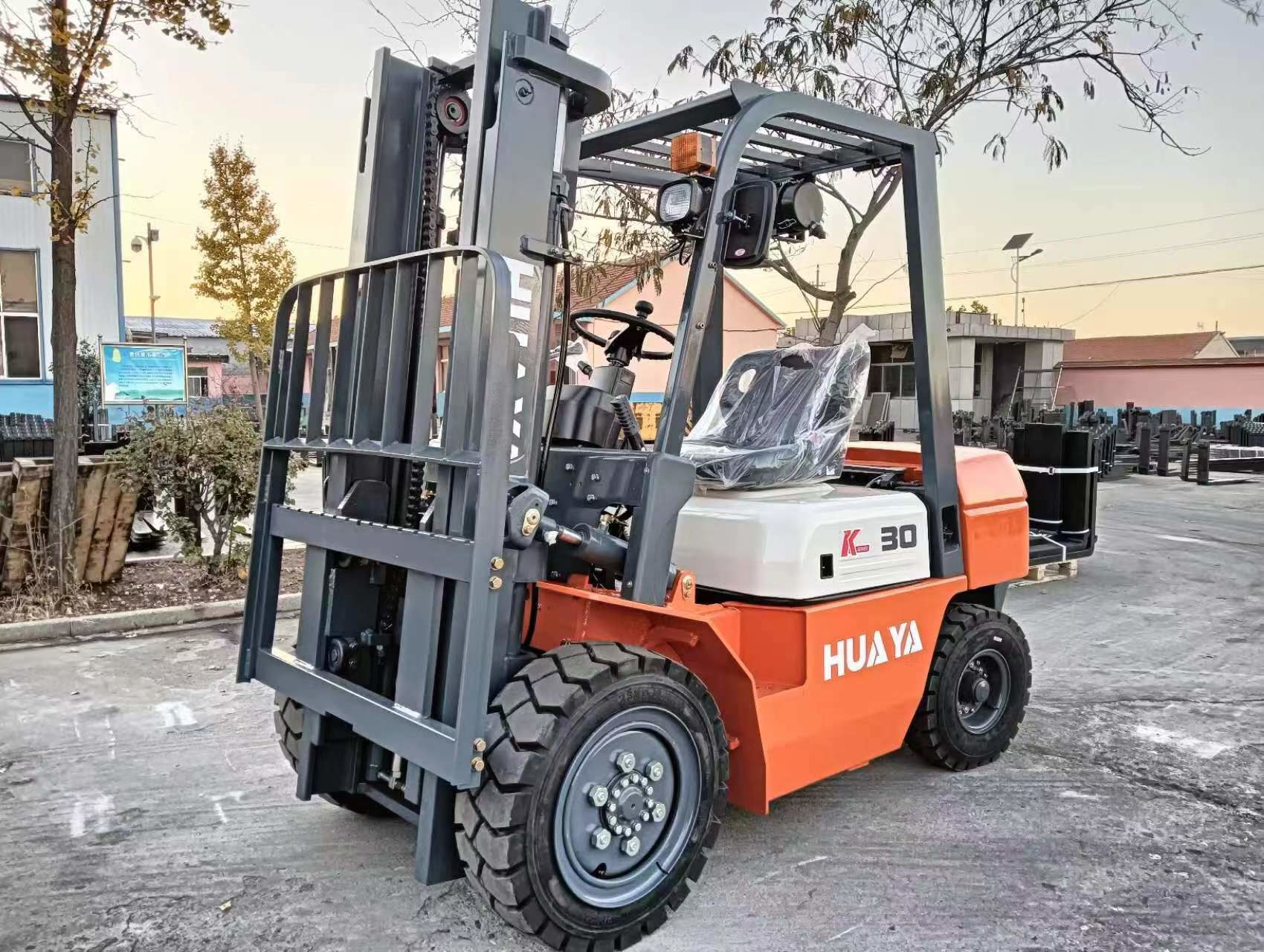 XINCHAI 490 Engine 3T Diesel Forklift CPC30 37kw 3000-7000mm Lifting Height