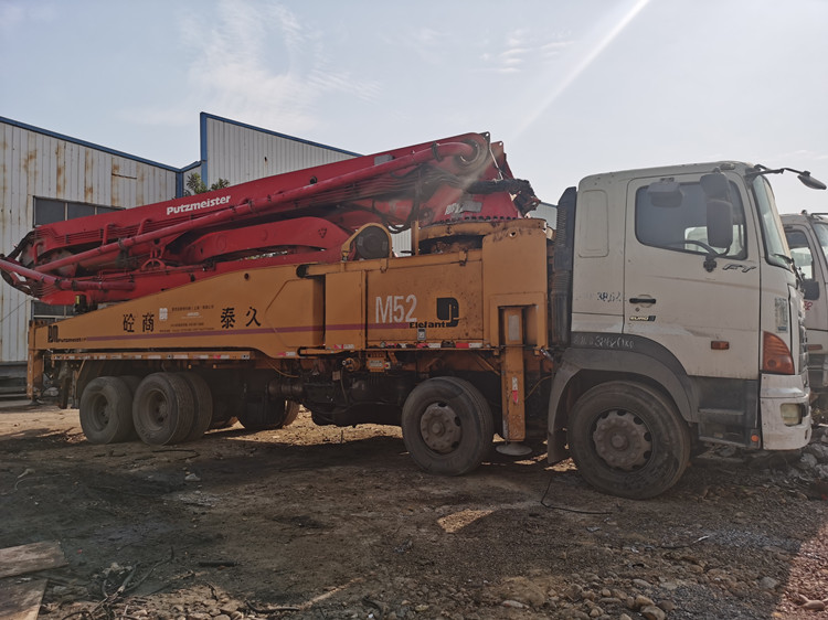 Used / Old Construction Equipment 53M Concrete Pump
