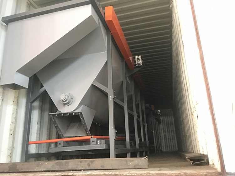Plastic recycling sink float separating washing tank