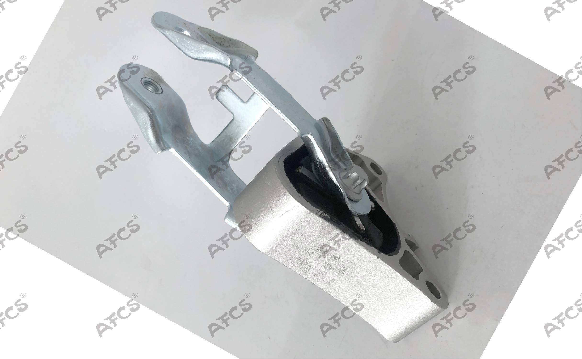 A2462400809 Engine Mounting For Mercedes Benz W246 W242 M270 CLA 2012-2015