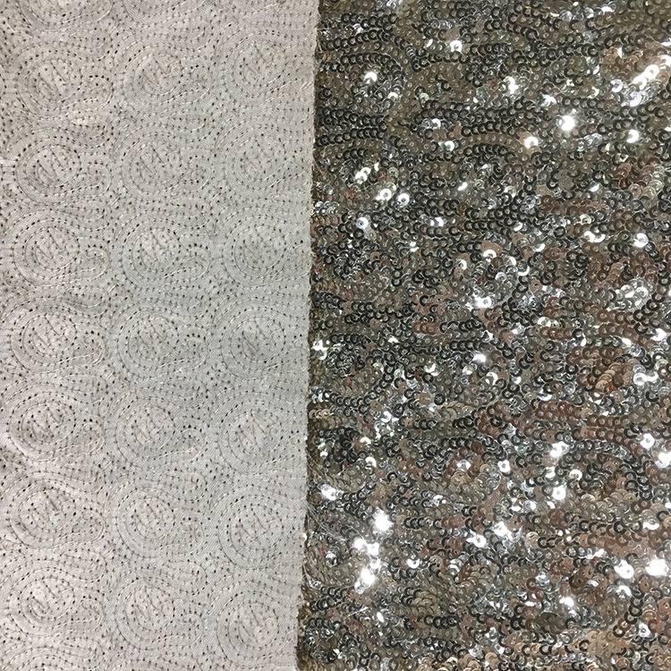 Modern Silver Sequin Fabric , Sequin Lace Fabric Sparkly Mesh Garment Applied