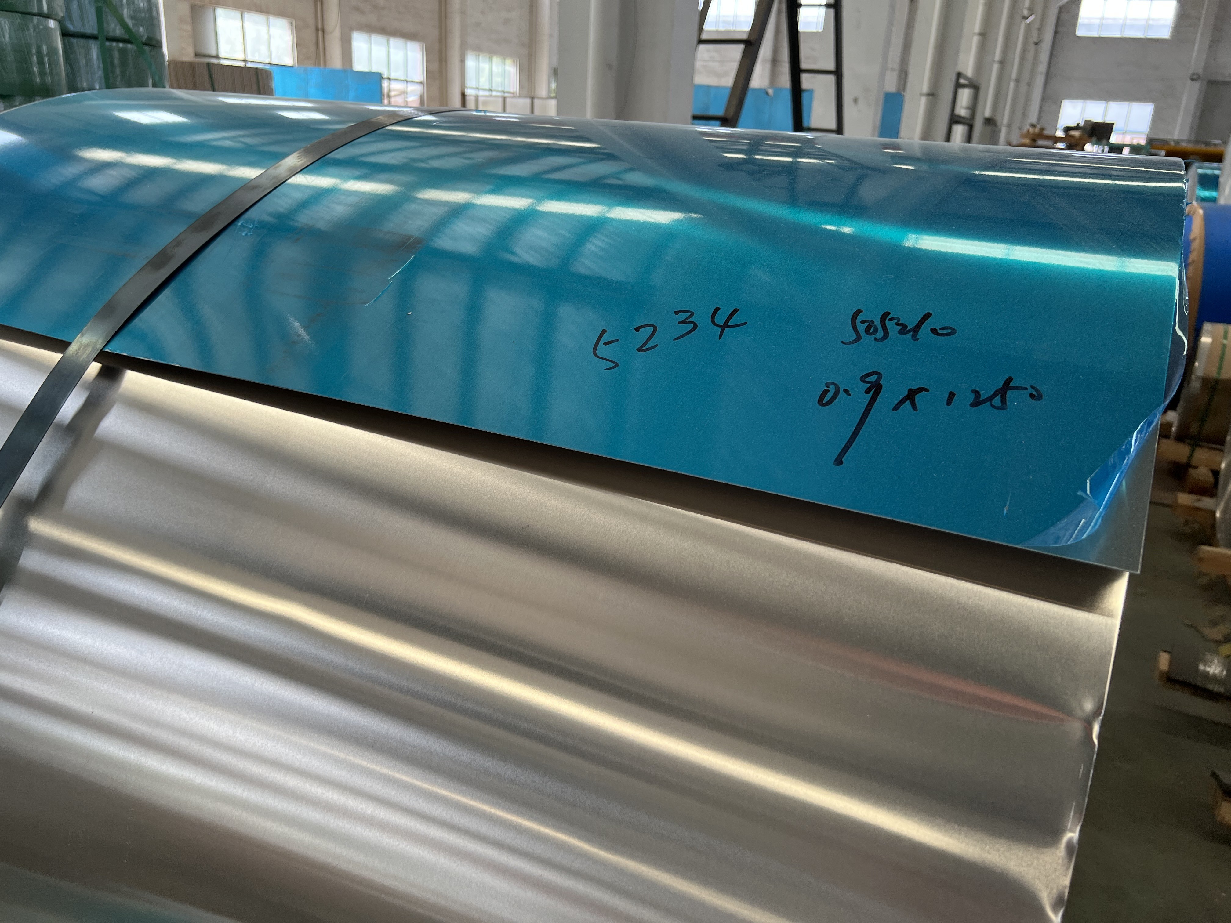 0.1mm 0.8mm 3mm Aluminium Sheet Coil 7075 Hot Cold Rolled T6 Rose Golden Silver Black