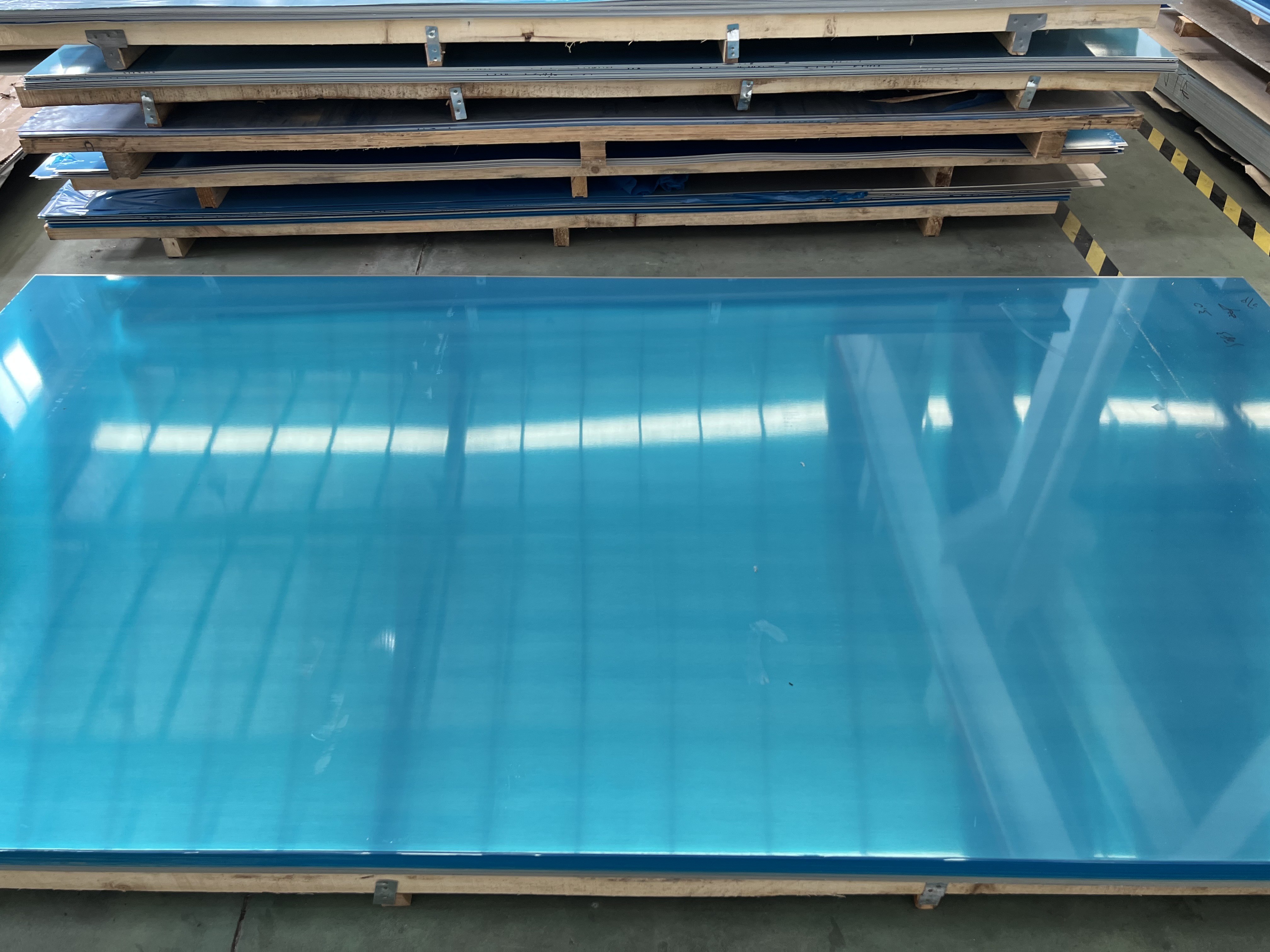 A3003,A3004,A3105 H12,H14,H34,H32,H36,H111,H112 Aluminum Alloy Sheets Width 1250mm Embossed Surface