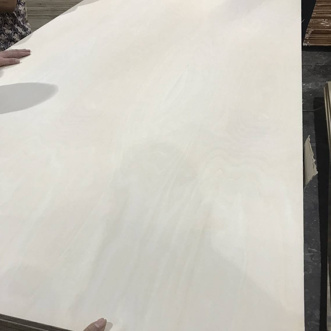 Full Poplar Core 1220*2440mm E0 CARB Laminate Faced Birch Plywood