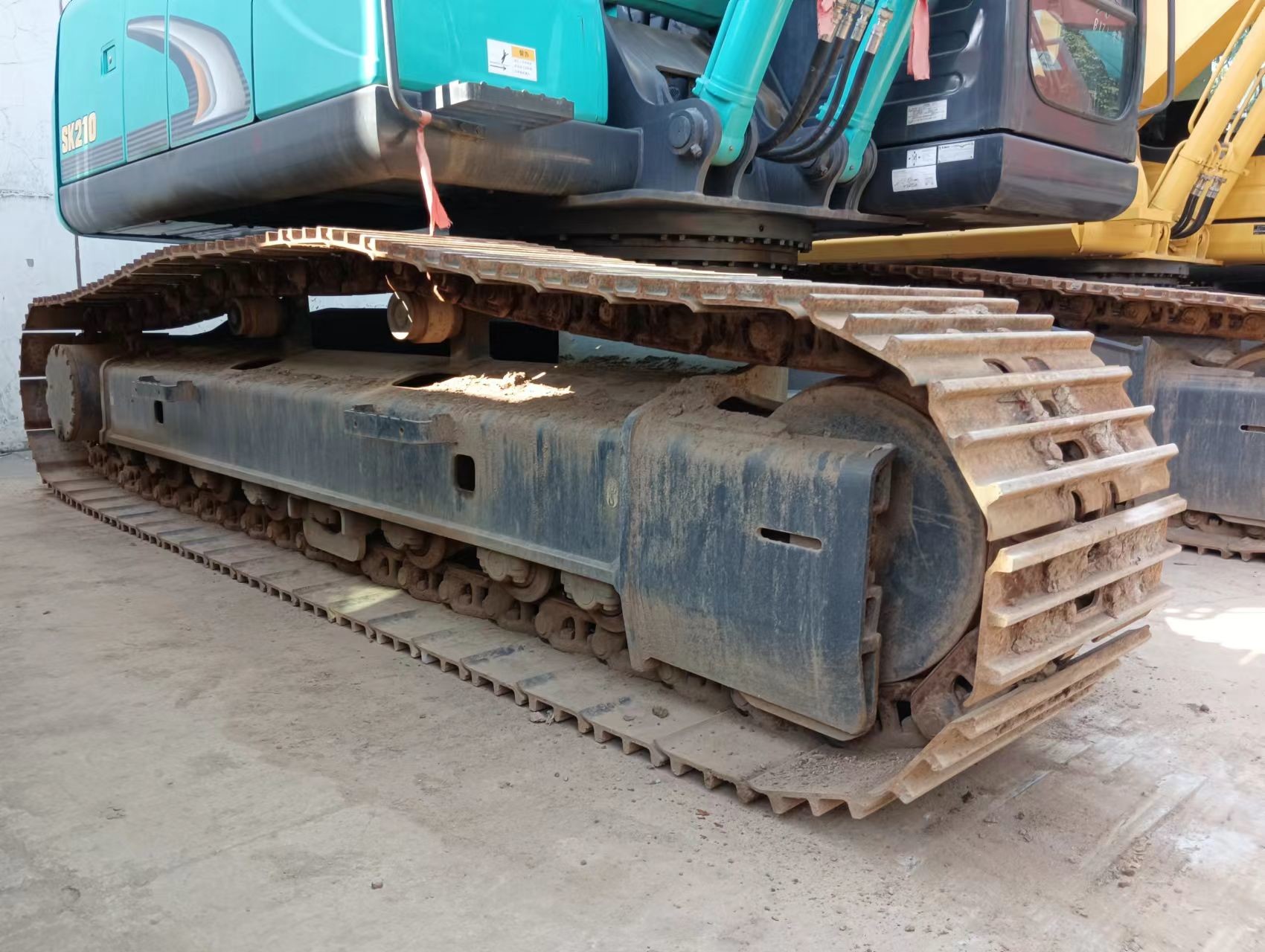 Customized Kobelco 21ton SK210-8 Hino enigne Excavator 1.3m3 Bucket 118KW HINO Engine