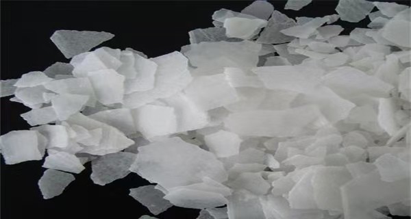 White Translucent Sodium Hydroxide 1310 73 2 NaOH Crystalline Solid