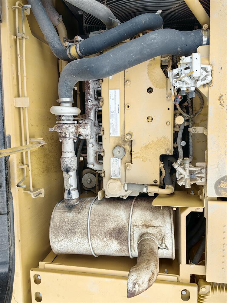 CAT 320 Excavator Used Japan Cat 320gc 320d2 320dl 320c 320cl 320d Hydraulic Cylinder