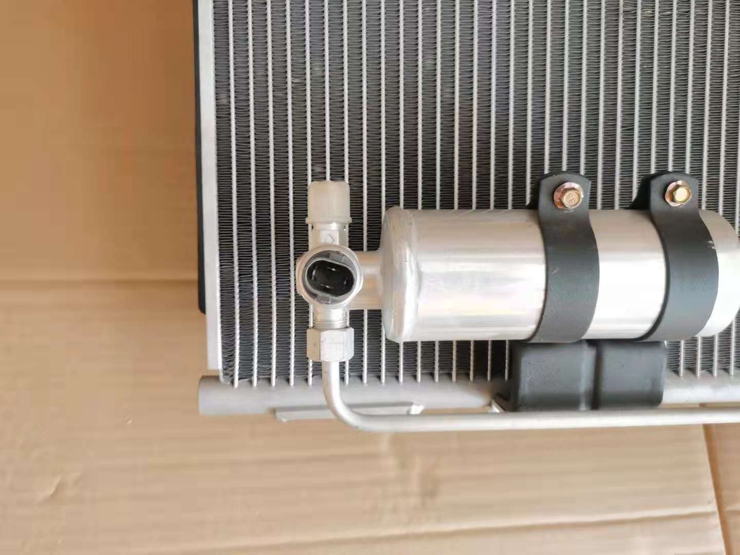 FSR FVR Air Conditioner Condenser 1835341910 Radiator Tank Fan Blade Motor Cover