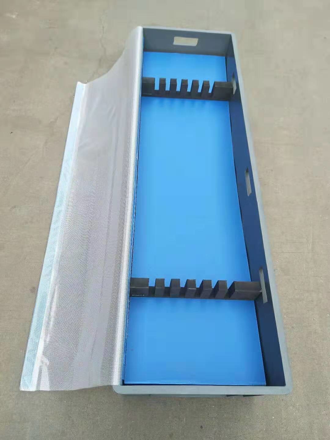 Motor Industry Bulk Volume Euro Stacking Containers 1000*400*290 mm Virgin Plastic Color Customized
