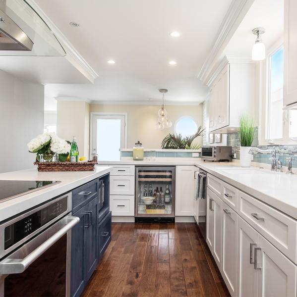 Italian Style Furniture Waterproof Shaker Kitchen Cabinet Set with Durable