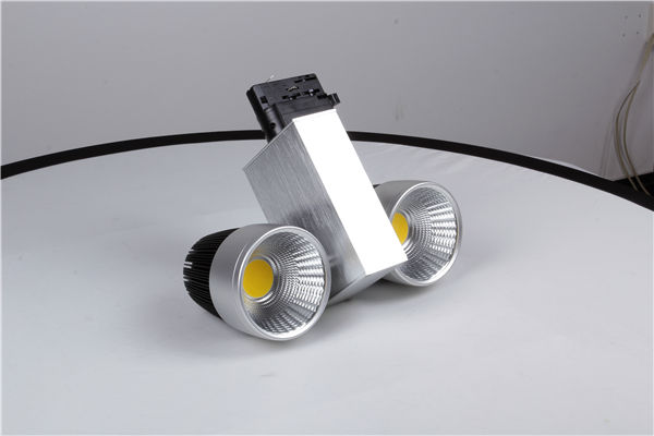 CRI>82 CE&Rohs approved CCT:2700K-6500K 60W led tracklight With 5 years warrabty