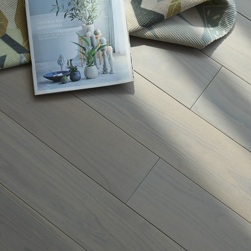 Three Layer Engineered Wood Flooring 20mm European Oak with Black Embossed Finish