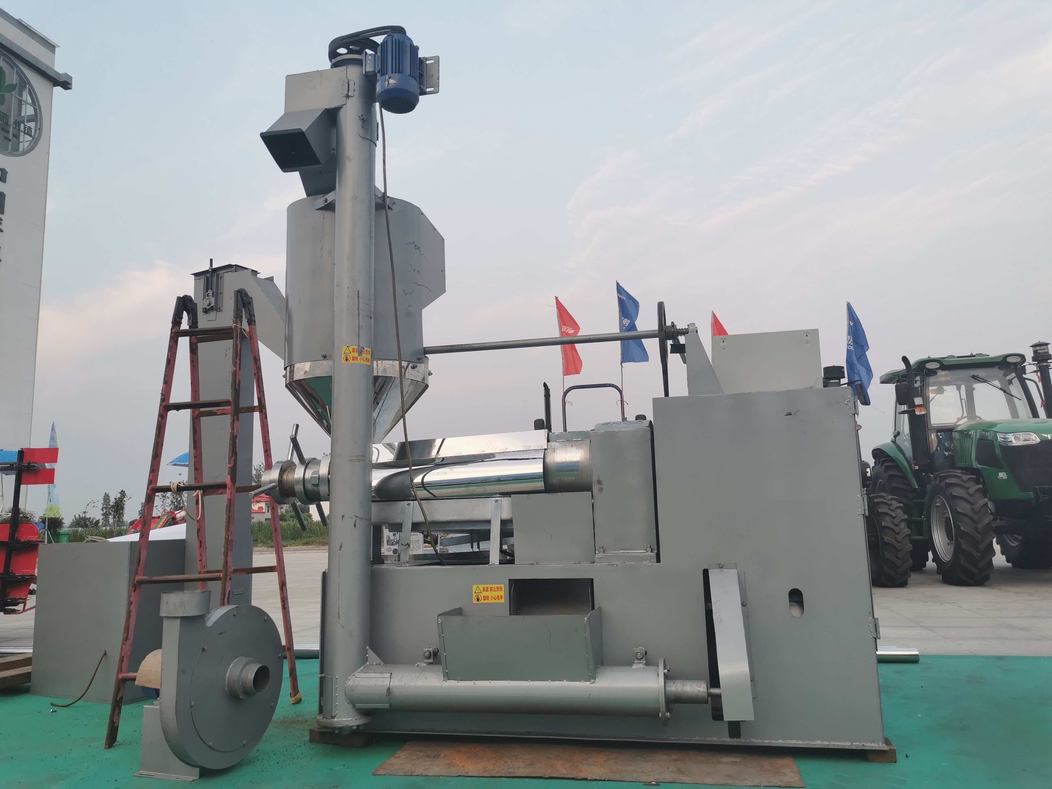 Cold Press Small Screw Oil Press Machine Sesame Seeds Oil Extraction Press Machine