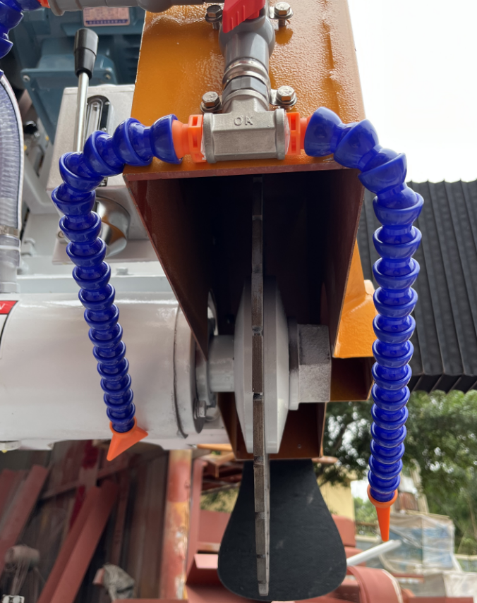 Customized CNC Profiling Machine For Balusters Railings Balls Vases