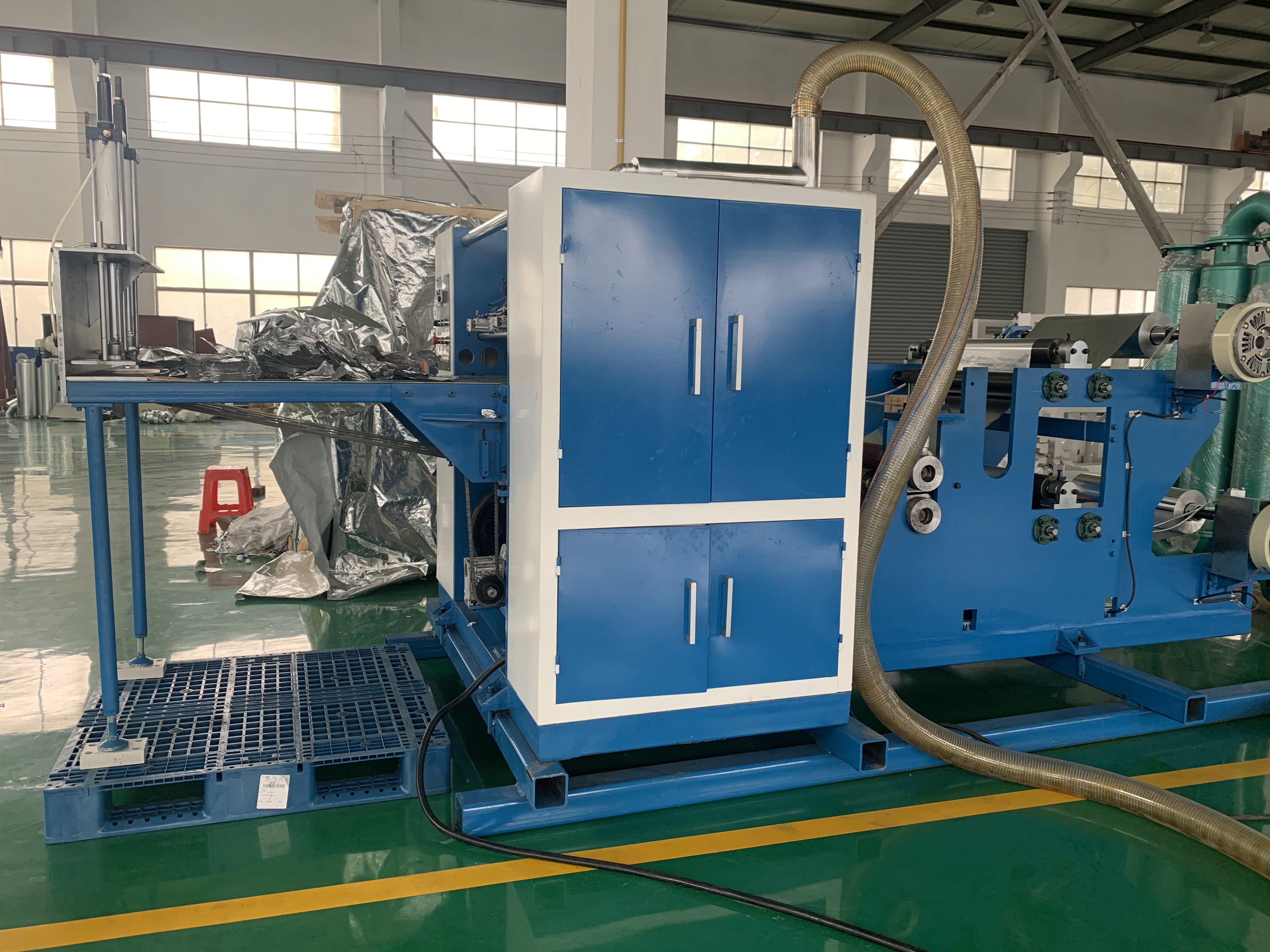 Directly Supply LKS300 High Speed Aluminum Pop-up Foil Making Machine 152mm 6'' Mother Roll Dimensions and 3 Phase Electric