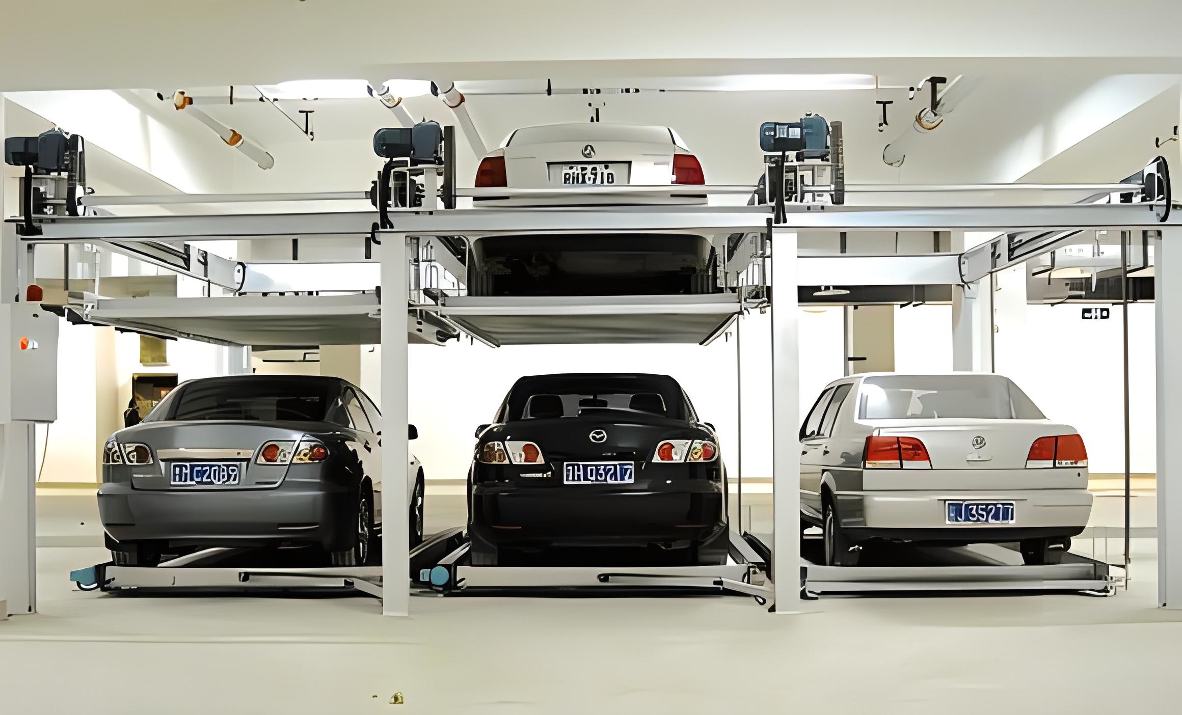 Four Column Car Parking Hydraulic 2500kg Car Lifts For Residential Garages