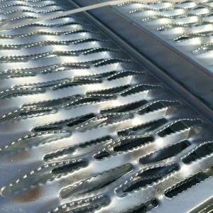 Durable Welded Steel Grating Easy To Drain Patterned Plate With Diverse Patterns