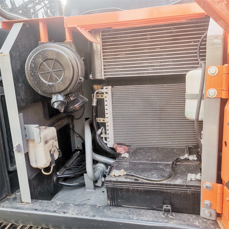 Good Condition Hitachi ZX130-6 Used Crawler Excavator in Japan with 3500 Working Hours