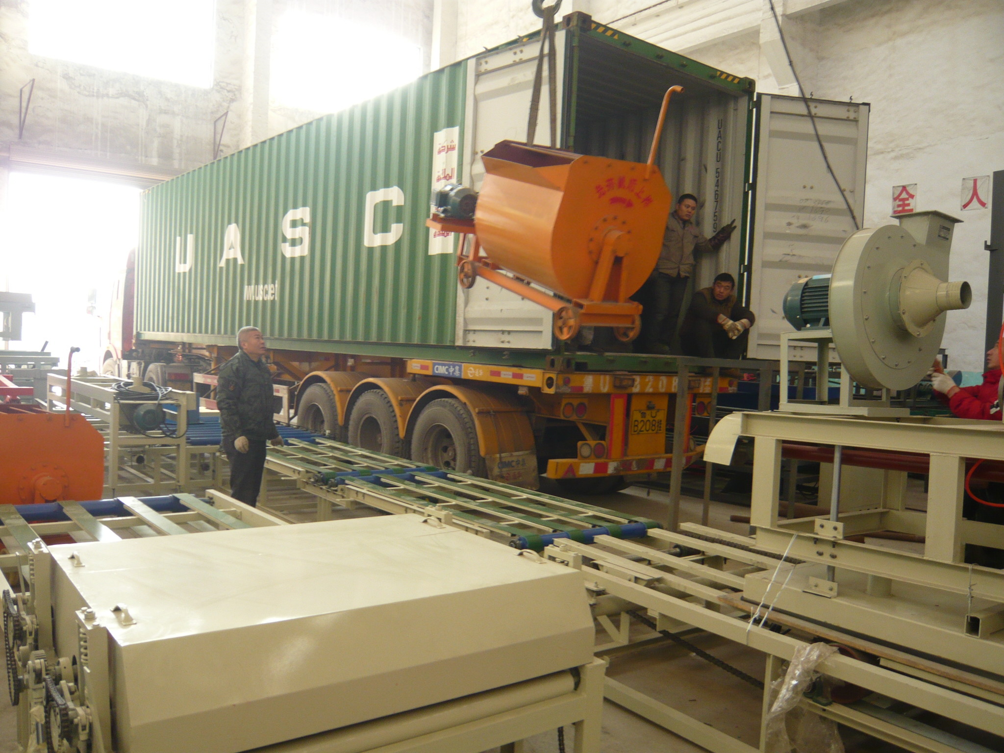 Fiber Cement And Sandwich Wall Panel Production Line With 2000 SQM Capacity