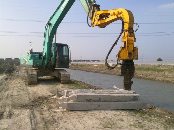 Excavator Mounted Mini Integrated Vibratory Pile Hammer Construction Equipment