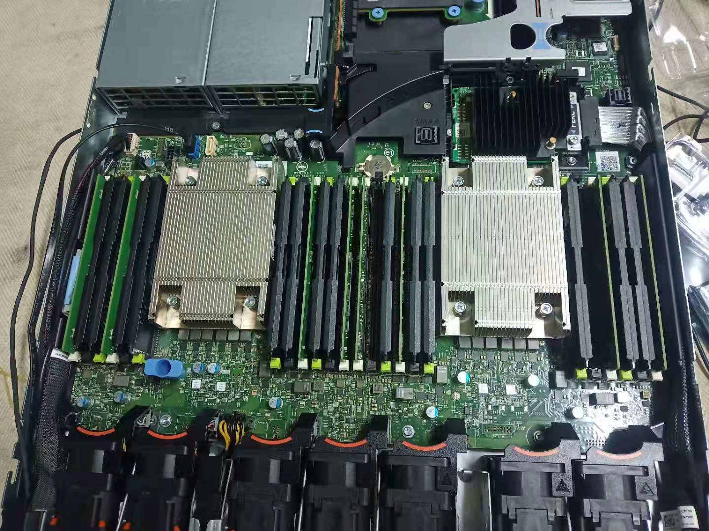 Refurbished HPE DL360 Gen9 E5-2620v4 Base SAS 8sff Server Hot Plug Power Supplies