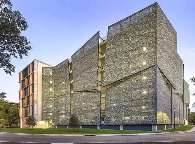 Fabric Laminated Glass, Wired Glass, Laminated Architectural Mesh Brings Noble and Elegant Charm to Buildings
