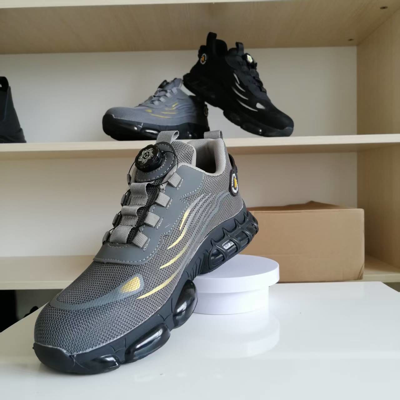 BOA Rotating Button Work Shoes Flying Knit Work Shoes Comfortable Safety Shoes Kevlar Midsole Steel Toe PU Sole