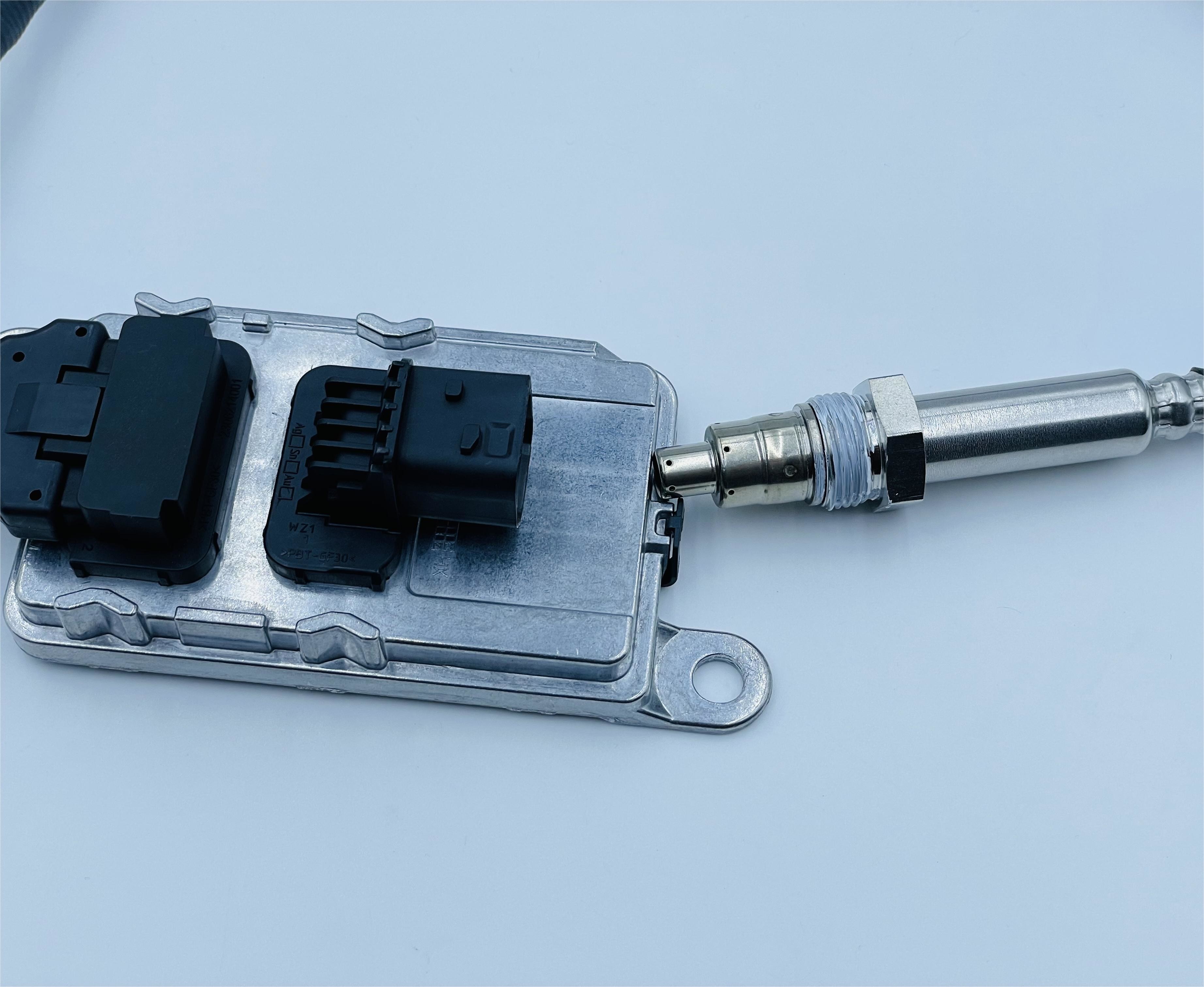 24V NOx Nitrogen Oxide Sensor For Cummins OEM 5WK96750