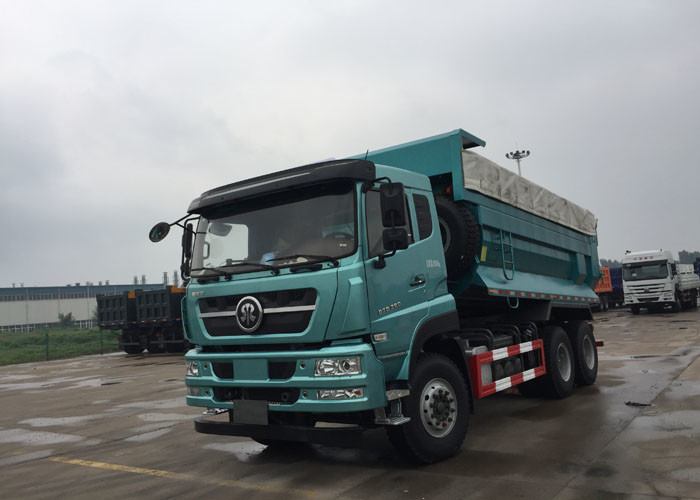 SINOTRUK Dump Truck 25 - 40 Tons For Public Works Carrying Construction Material