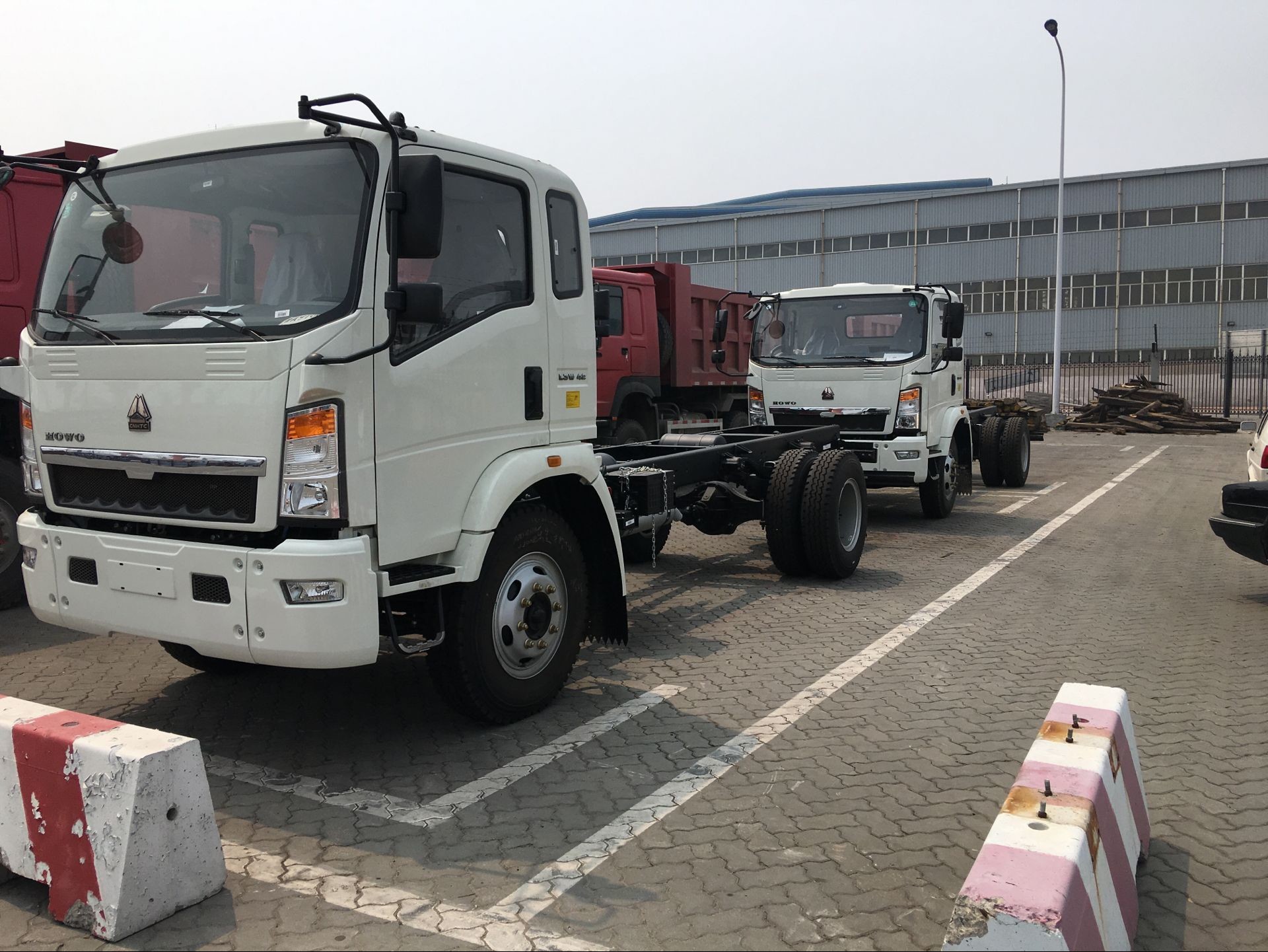 Sinotruck New 4-6t CDW 65HP Light Duty Dump Truck Euro II Emission Standard Howo Light Cargo Truck