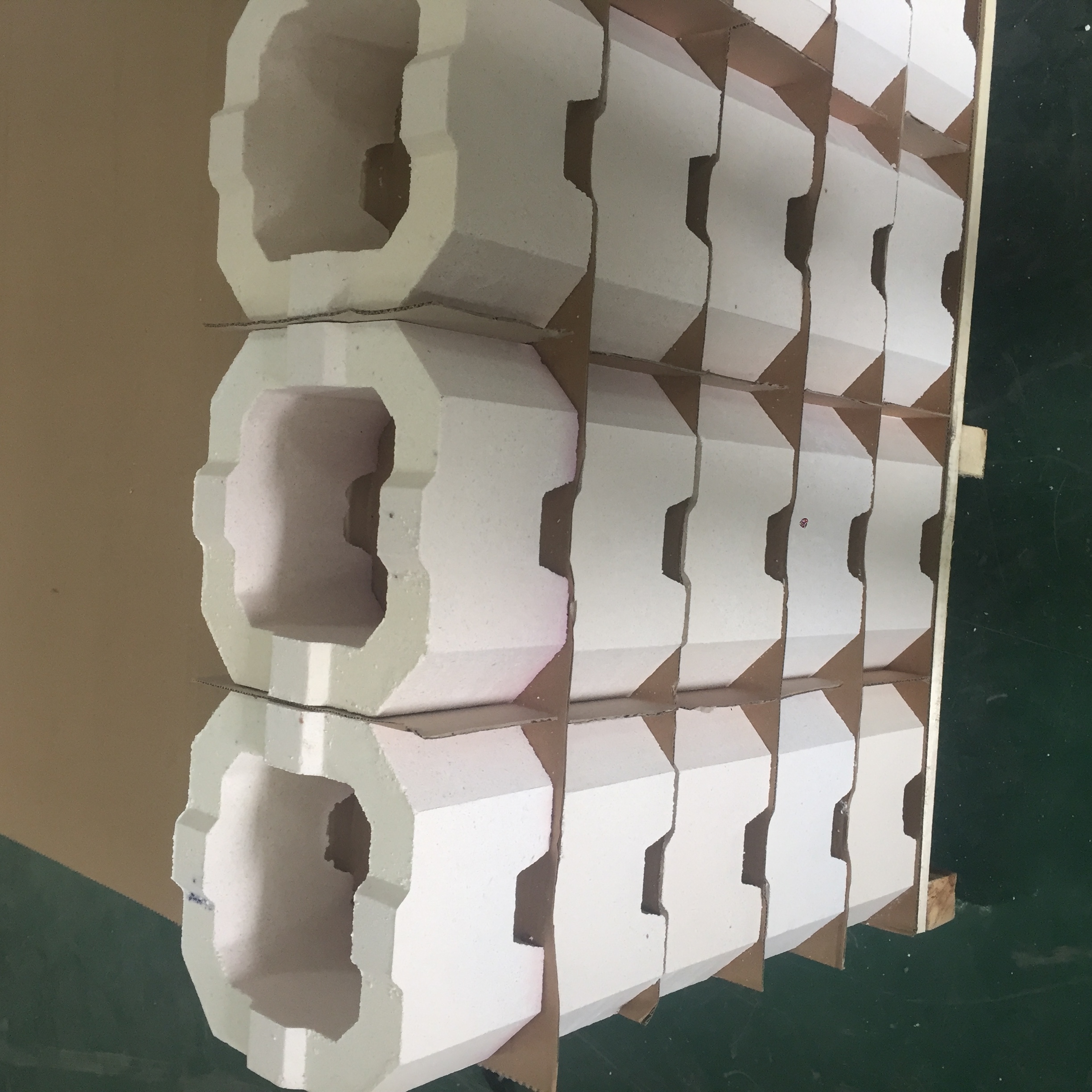 Glass Kiln Refractory Blocks Sintered AZS/Zircon Corundum for Temperature Applications
