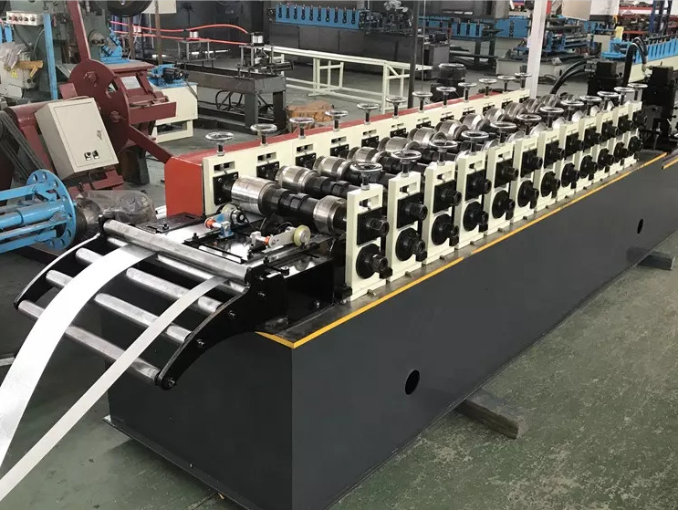 Omega Profile Roll Forming Machine C U Channel Truss Furring Cold Forming Machine