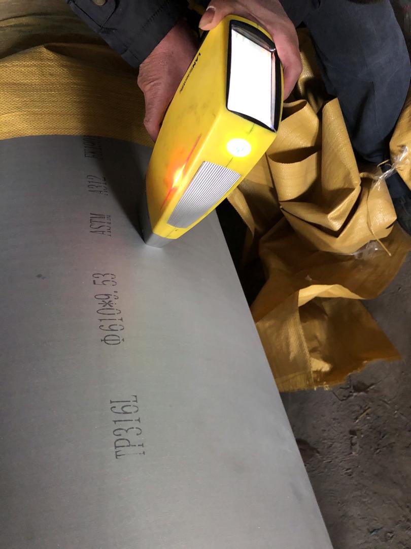 Industrial 304 Stainless Steel Seamless Pipe Hot Rolled SS Tube 6m Length