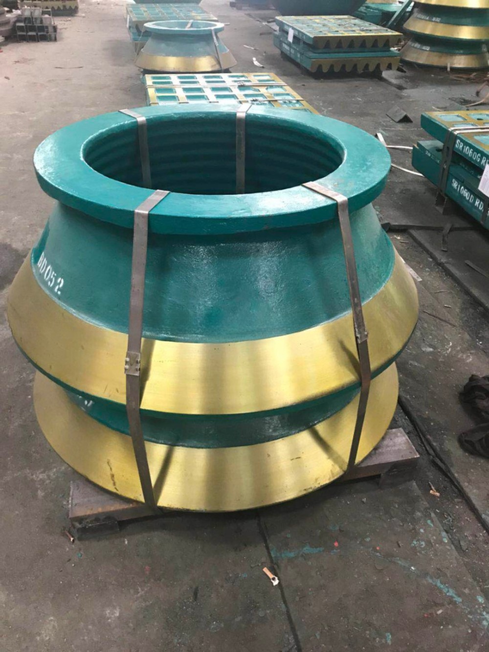 High Manganese Steel Mining Symons Cone Crusher Spare Parts HP300 HP400 HP500 Bowl Liner Mantle and Concave