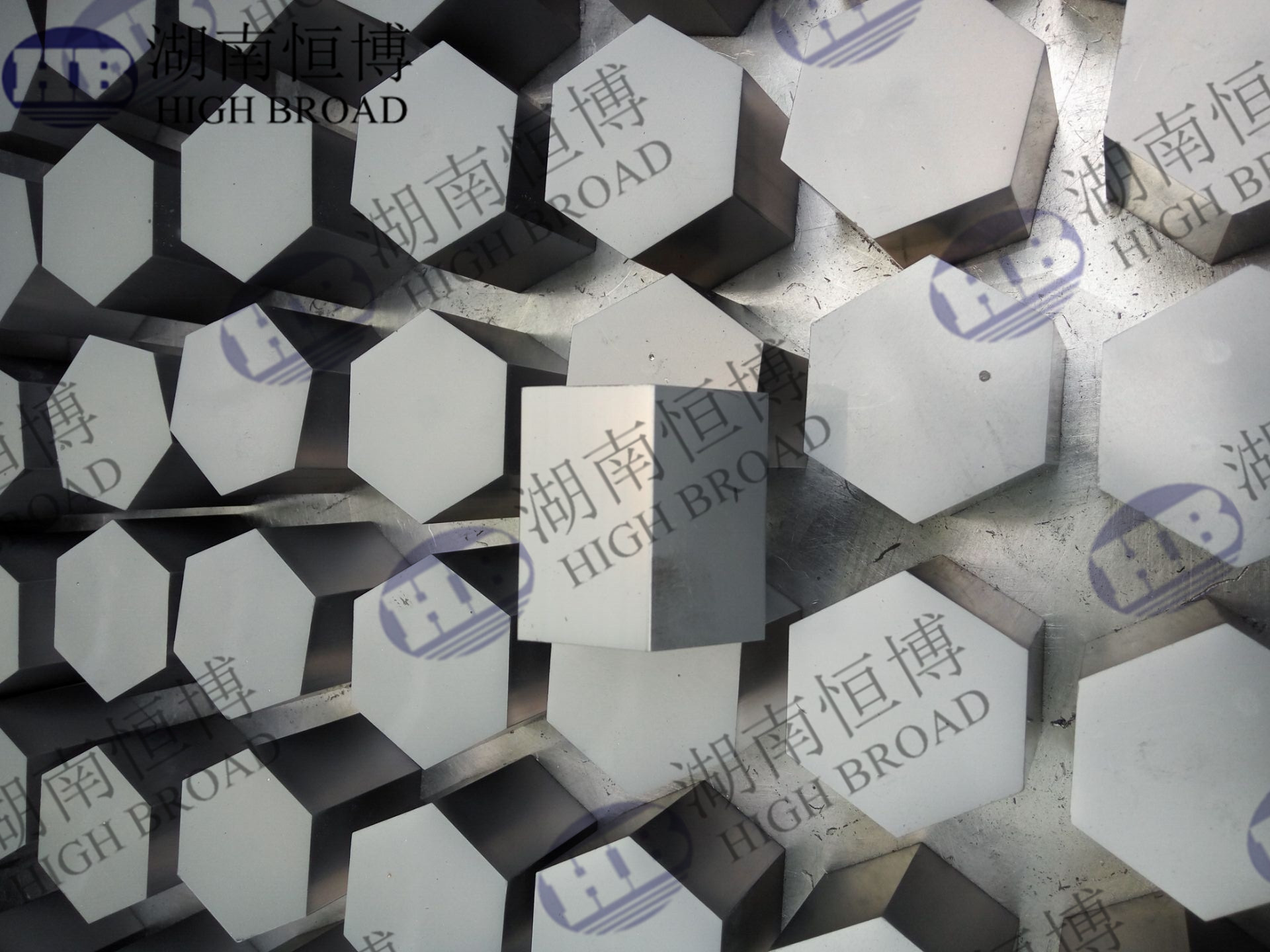 Silicon Carbide Bulletproof Plates / SIC Armor Ceramic NIJIII Bulletproof Sic Ceramic Plate