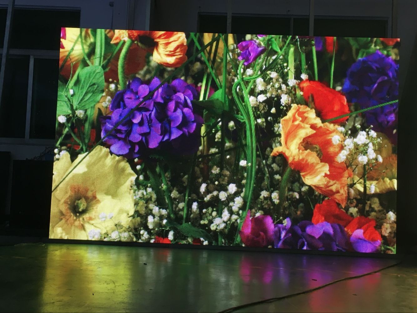 Lightweight Programmable Rental LED Display front service indoor p3 576x576 cabinetled display，1920hz refresh rate
