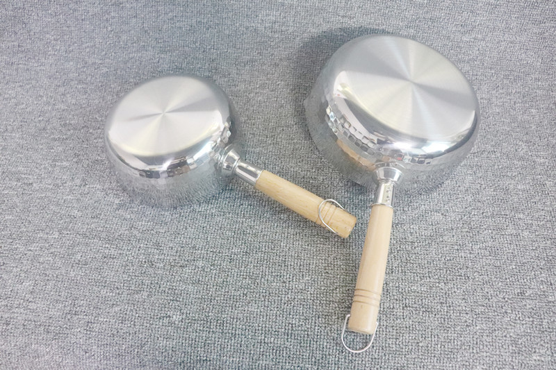 Anti Corrosion 18cm Stainless Steel Milk Pot With Wooden Handle