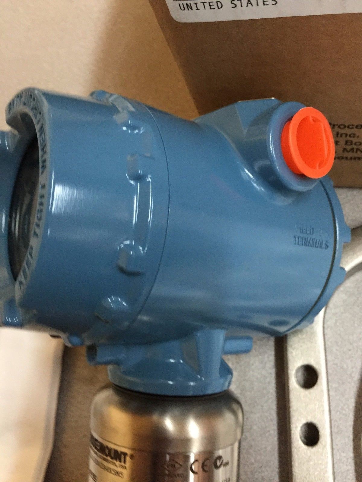 FISHER S-L1600 brand new and original , Digital Valve Controller 100PSI 30MA 30VDC Fisher FIELDVUE DVC2000.