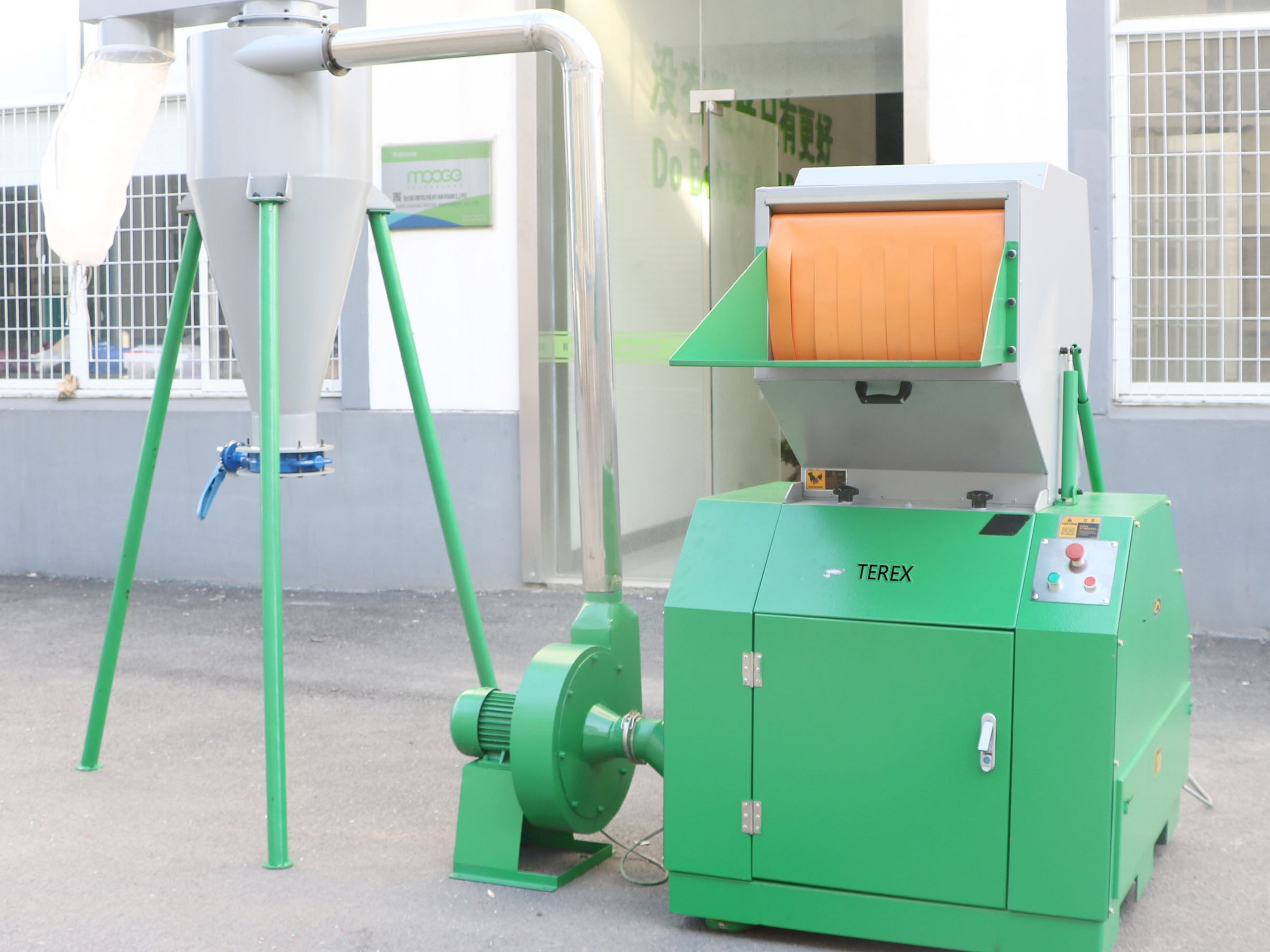 Waste Film Recycling Pp Woven Bag Plastic Granulator Machine For Waste Recycling