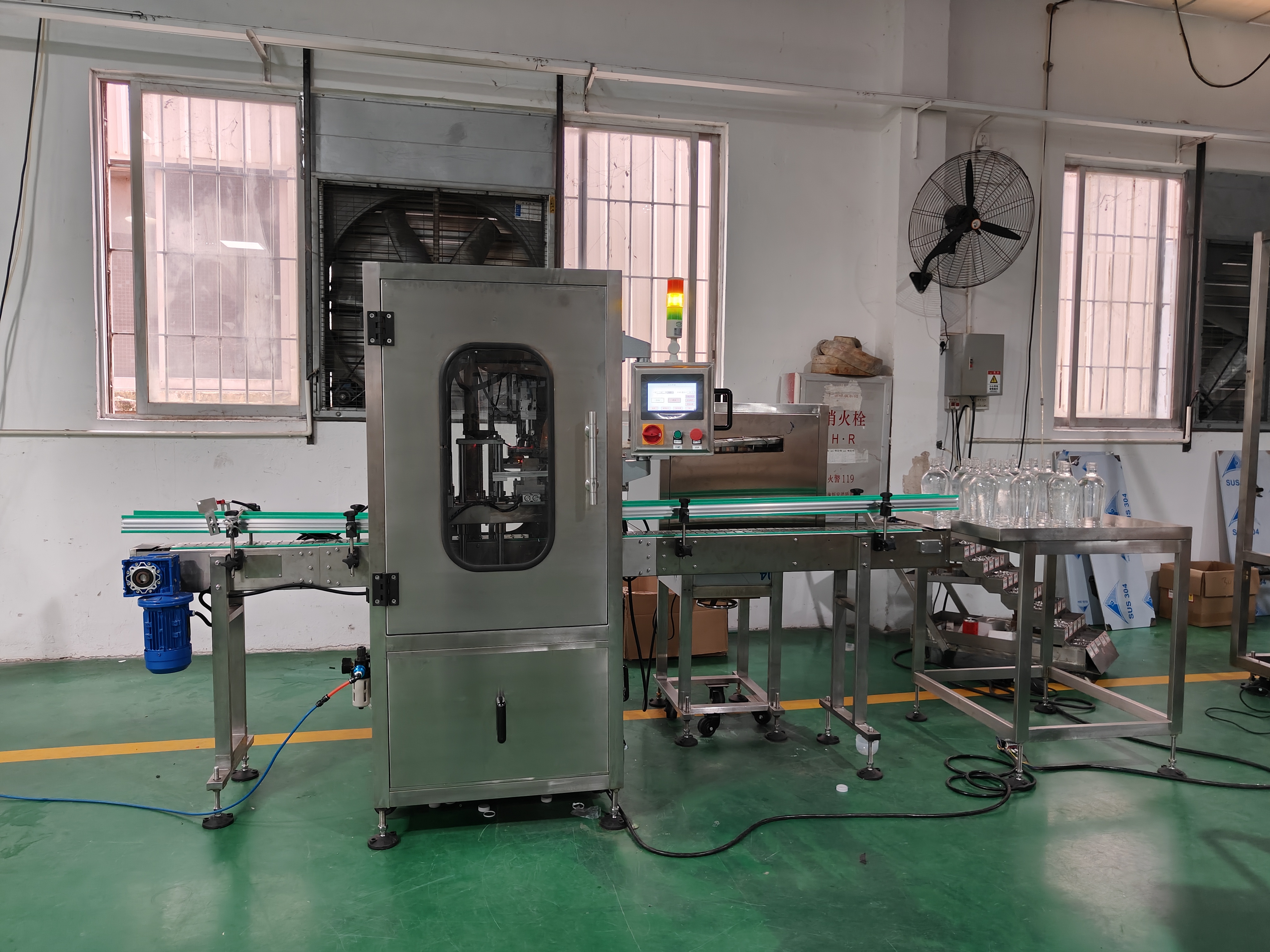 s Single Head Capping Machine for Soy Sauce Round Bottle in Machinery Repair Shops