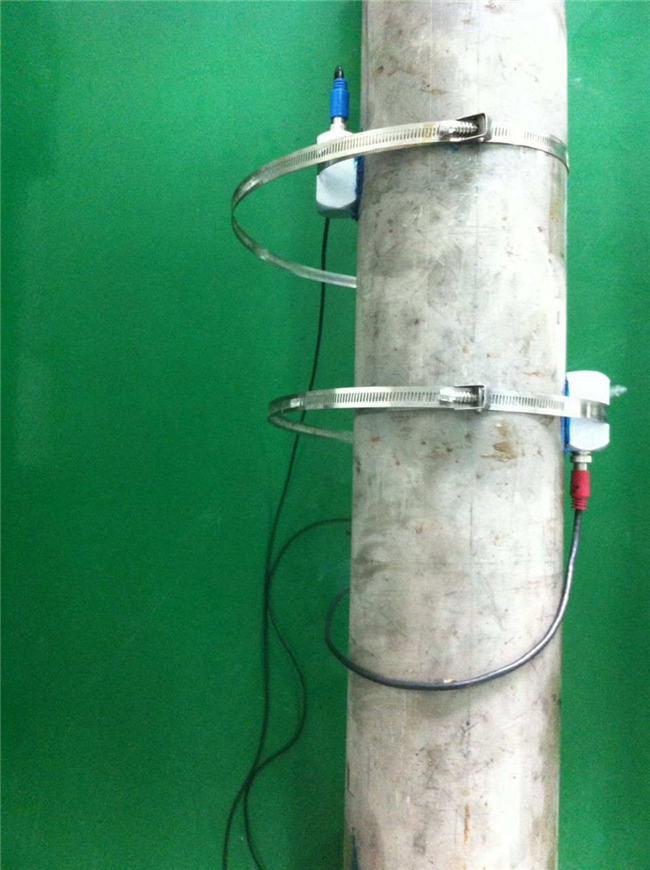 High Accuracy Handheld Ultrasonic Flow Meter , Ultrasonic Fluid Flow Meter