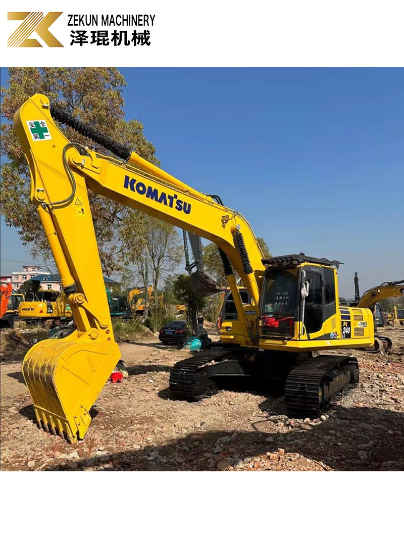 25TON Used Komatsu PC240-8 Second Hand Komatsu Excavator 125KW Power
