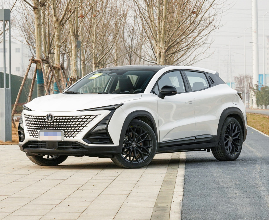 Changan UNI-T 2022 2.0T 233HP Noble Model 8AT 5 Seats SUV With 20" Wheel Hub