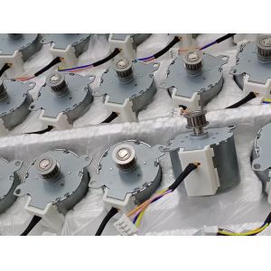 24mm Diameter 50~250Ω Resistance Precision Motion Stepper Motor 20BYJ46 for