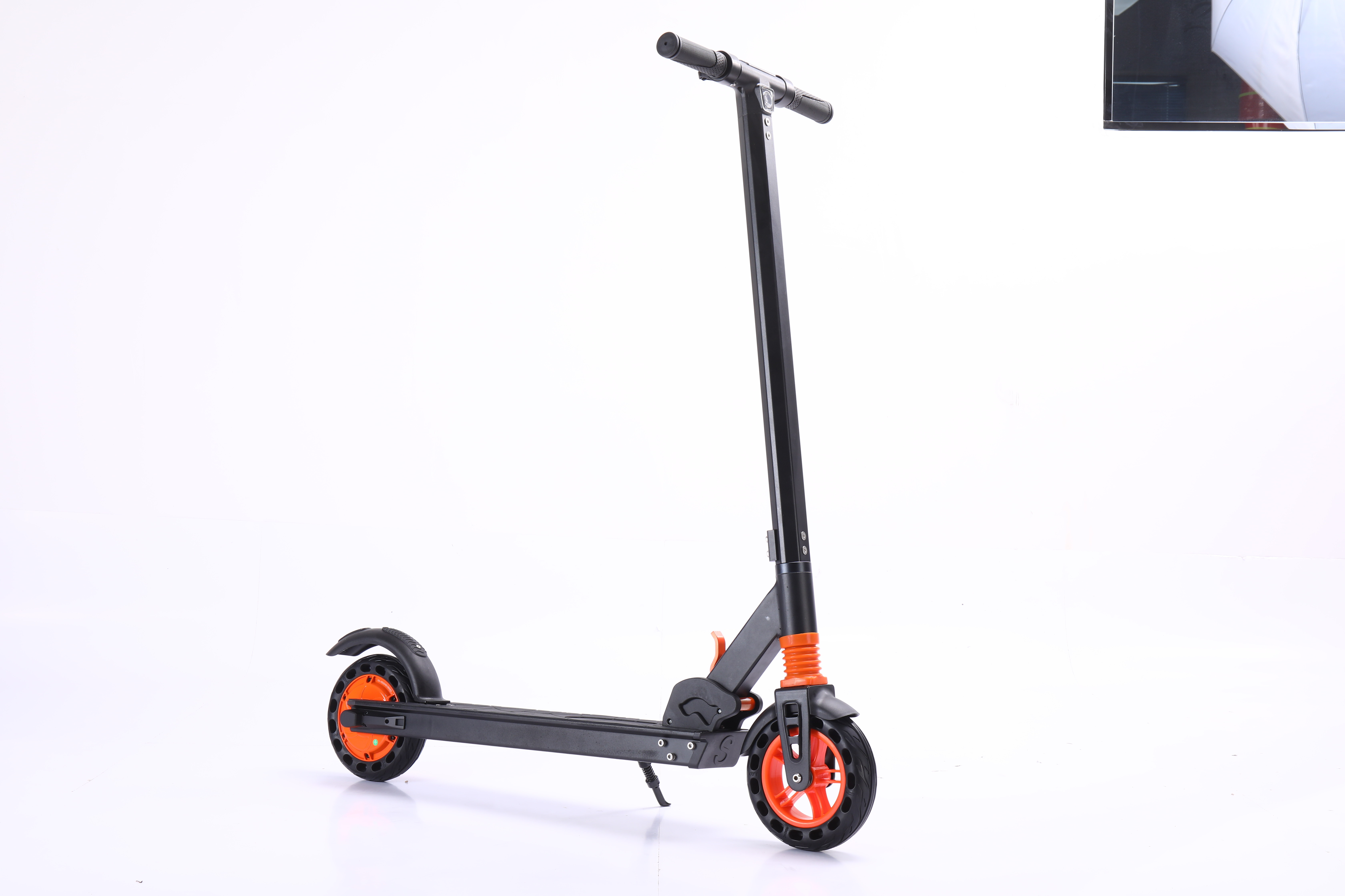 On sale OEM Portable Folding Scooter 36V 6A Battery ROHS Compliant