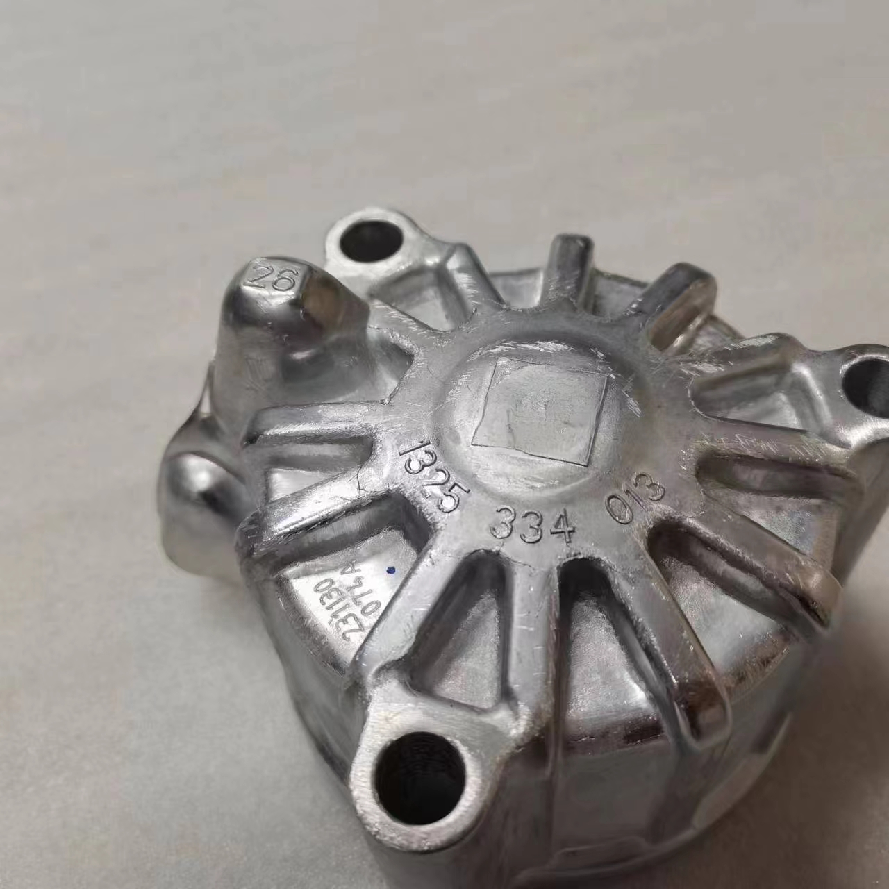 12-Speed Gearbox for Shacman Howo Faw 12js200t-1701105 Fast and Durable Performance