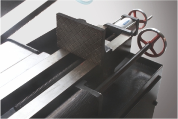 CS-380 Pivot Semi Automatic Bandsaw Machine