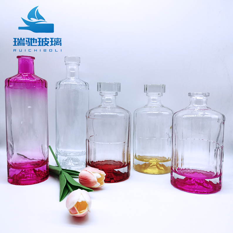 Super Flint Glass Body Material 250ml 500ml 700ml Glass Liquor Brandy Bottle for Bar