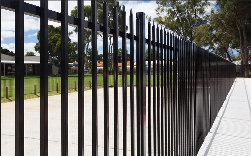 garriosn fence panels 1800mm height by 2400mm width for sale