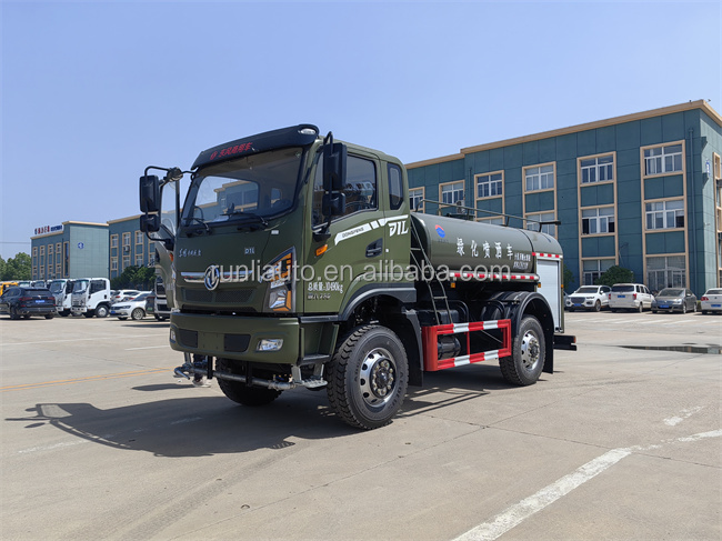 High Quality Dongfeng off Road Water Sprinkler Truck 4x4 Water Tanker Truck